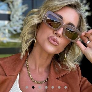 DIFF Indy Warm Taupe/Brown Sunglasses